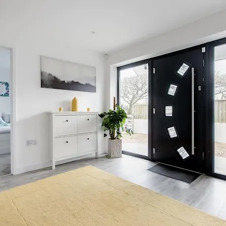 Homestay Near And The A30 Truro